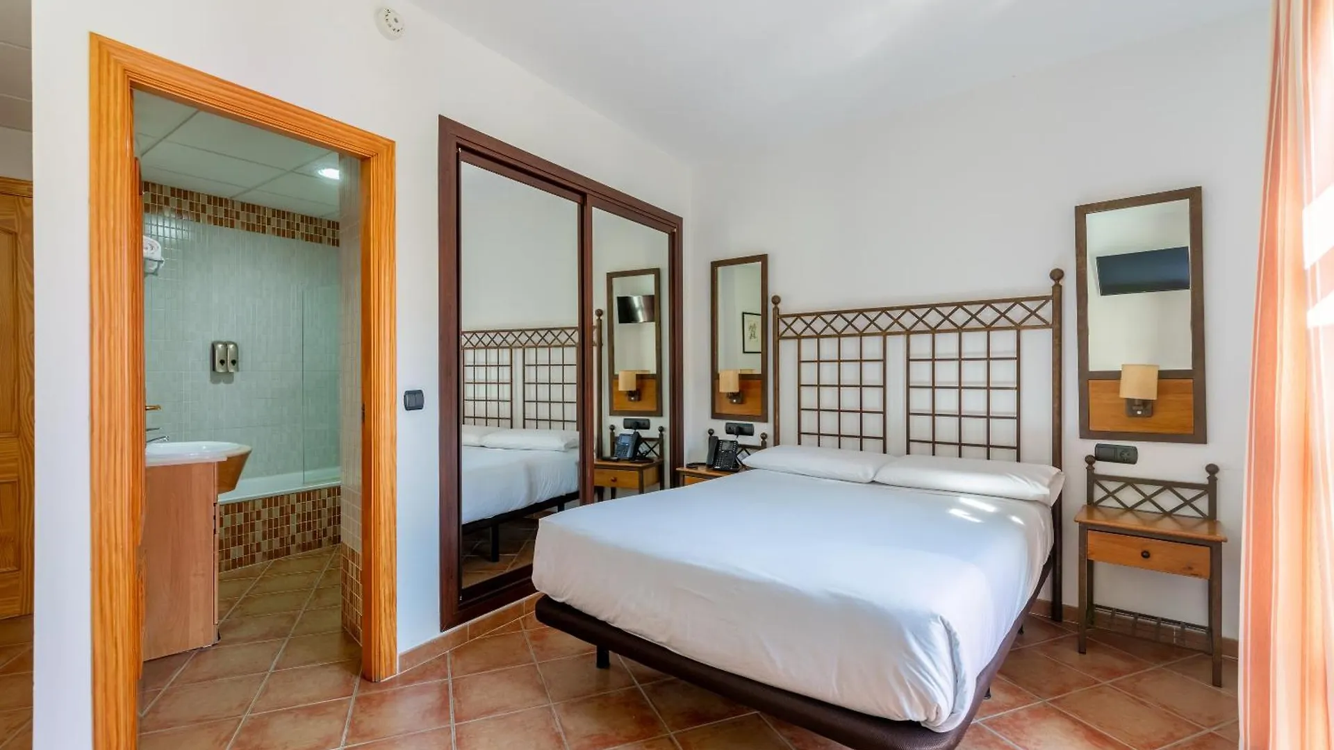 **  Hotel Hacienda Santa Barbara Castilleja de la Cuesta Spanje