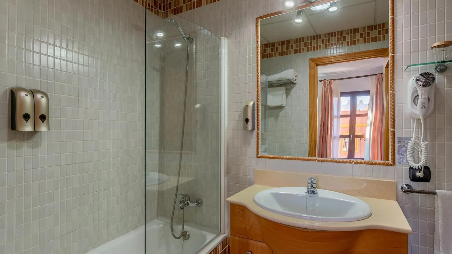 Hotel Hacienda Santa Barbara Castilleja de la Cuesta Spanje